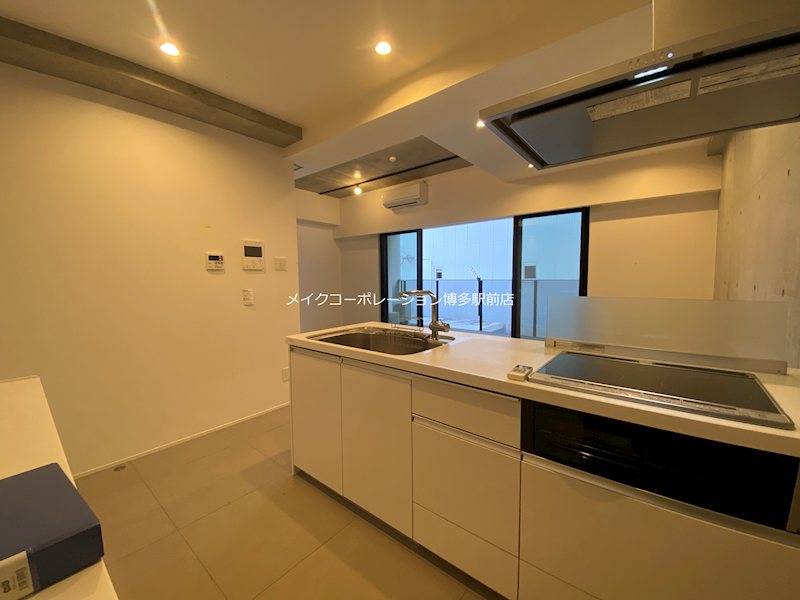 ナビールコート警固 キッチン