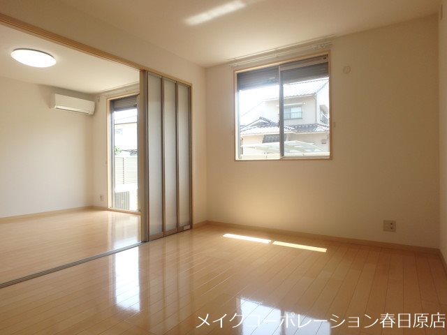 写真は同型タイプ メゾン・クレールB棟 その他1
