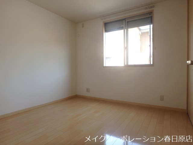 写真は同型タイプ メゾン・クレールB棟 ベッドルーム