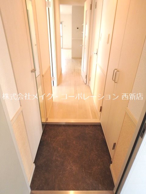 エクセレント参番館 玄関