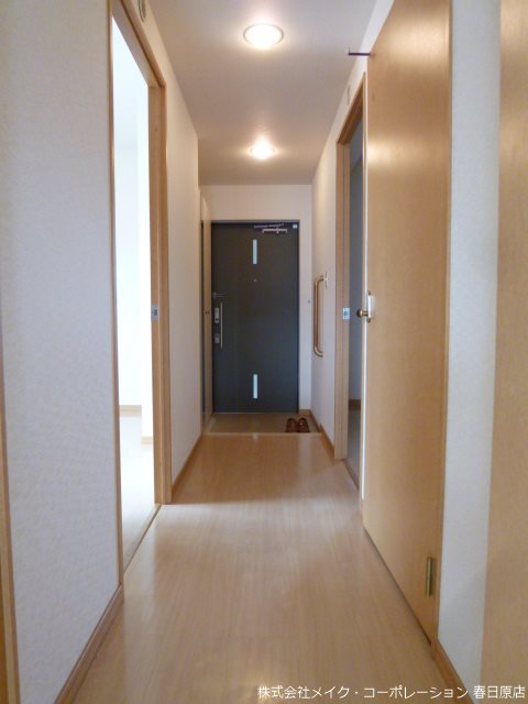 メゾン春日南 玄関