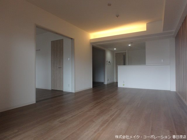 エルグランド春日 リビング
