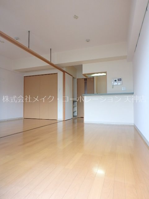 アスピーテ渡辺通 リビング