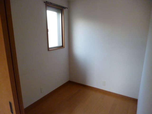 アリエスサン西新 ベッドルーム