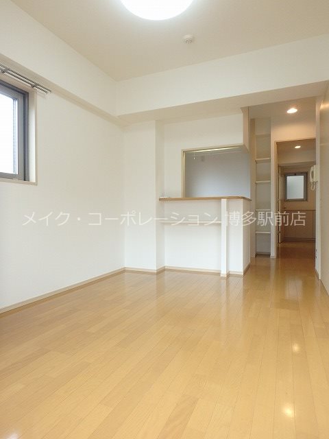 エトゥール博多駅前 リビング