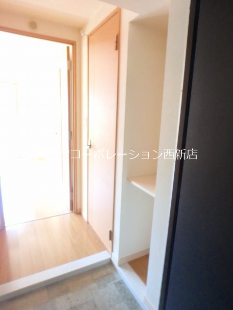 ルミエール百道 玄関