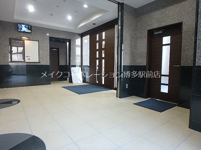 ロイヤルコンフォート渡辺通り その他8