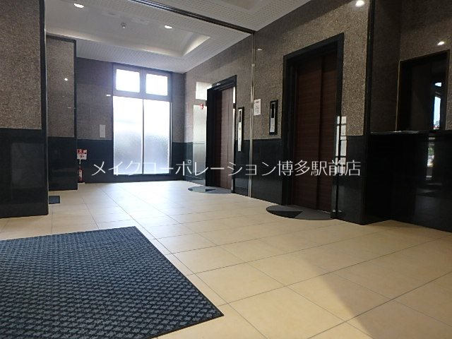 ロイヤルコンフォート渡辺通り その他10