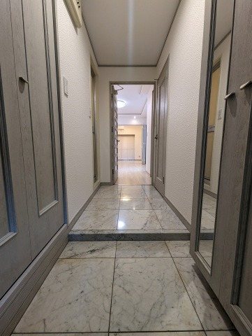 ロマネスク天神ルネッサンス 玄関