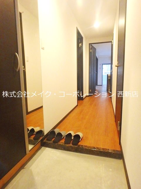 ラフォルトゥーナ姪浜弐番館 玄関