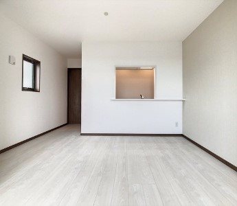 オルタナ リビング