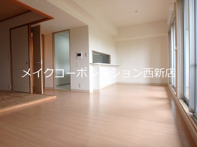 リビング プライムメゾン百道浜 リビング