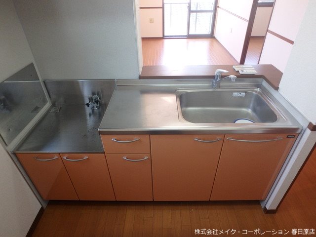 オレンジ・コート キッチン
