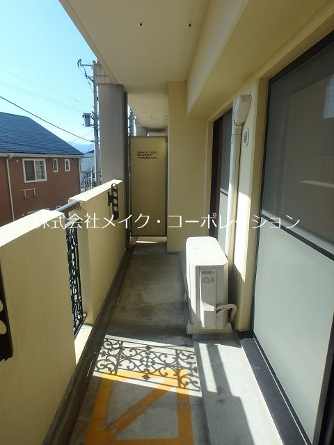 ヴェルソーⅢ番館 ベランダ