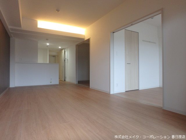 エルグランド春日 リビング