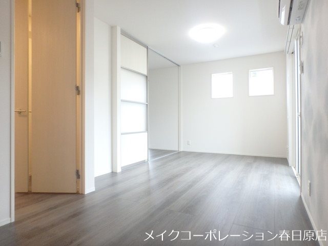 写真は同型タイプ クレストヴェール清水 リビング
