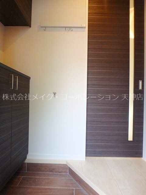 703HouseWest大濠  玄関