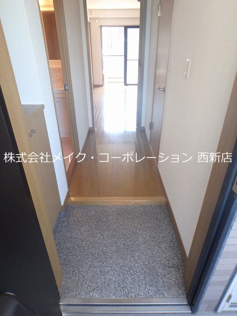 玄関 モンレーヴ西新 玄関