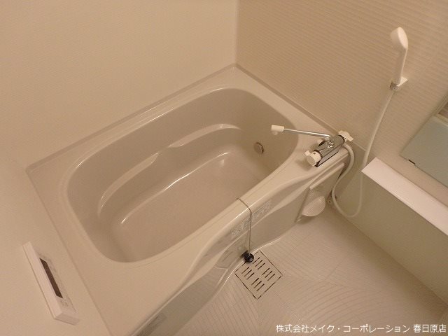 写真は同型タイプ Etincell 風呂画像