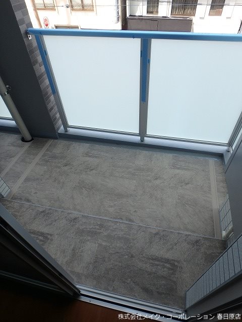 写真は同型タイプ Etincell ベランダ
