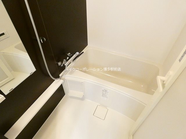 ※入居中の為別部屋写真使用現状優先 Liaison博多駅東 風呂画像