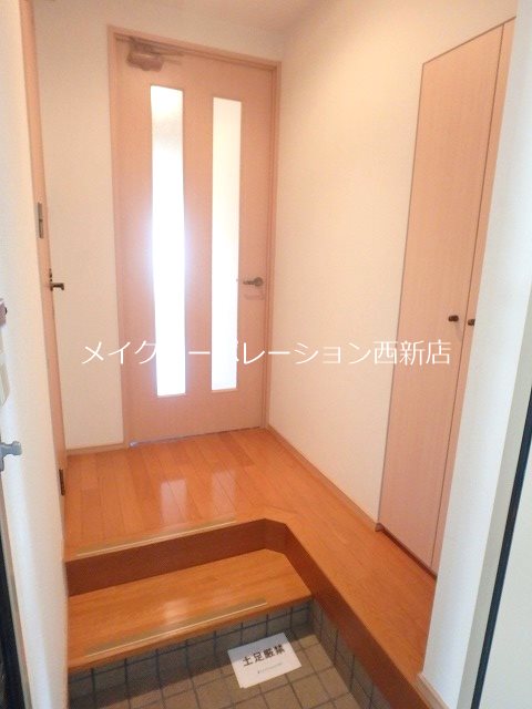 セイスピノス 玄関
