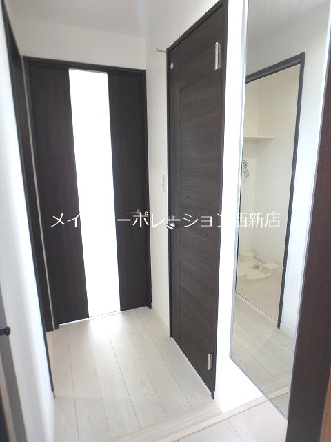 玄関 LIBTH姪浜 玄関