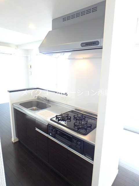 ラクレイス西新レジデンシャルタワー キッチン