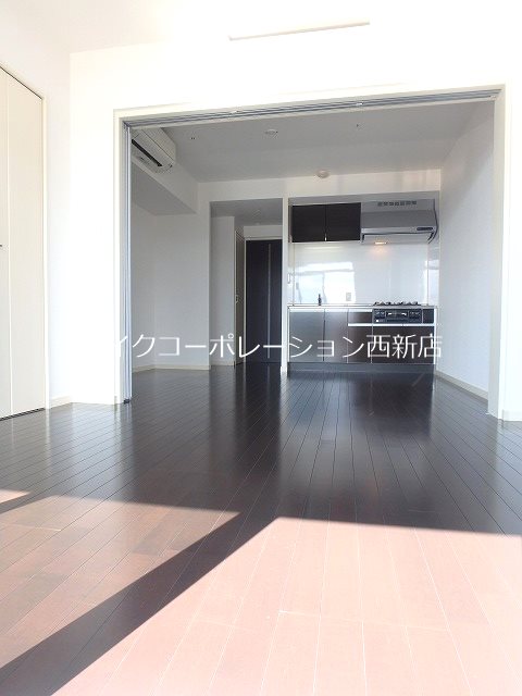 ラクレイス西新レジデンシャルタワー リビング