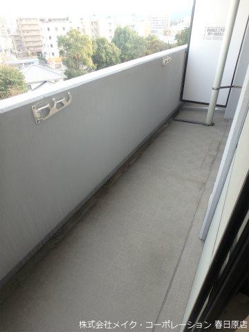 写真は同型タイプ 第2世利ビル ベランダ