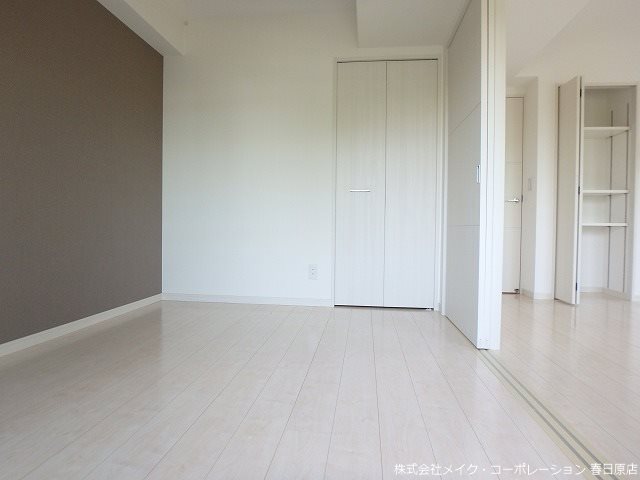 グローリアM・K ベッドルーム