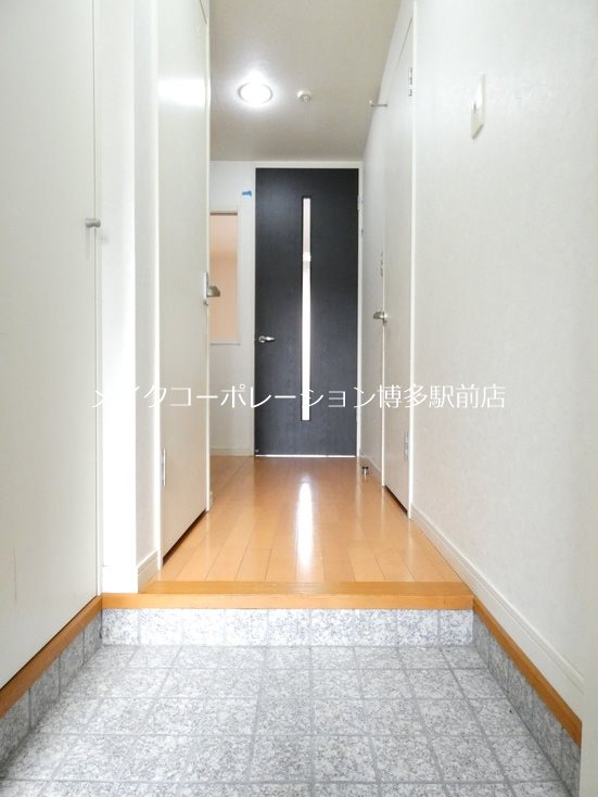 玄関 エンクレスト博多 玄関