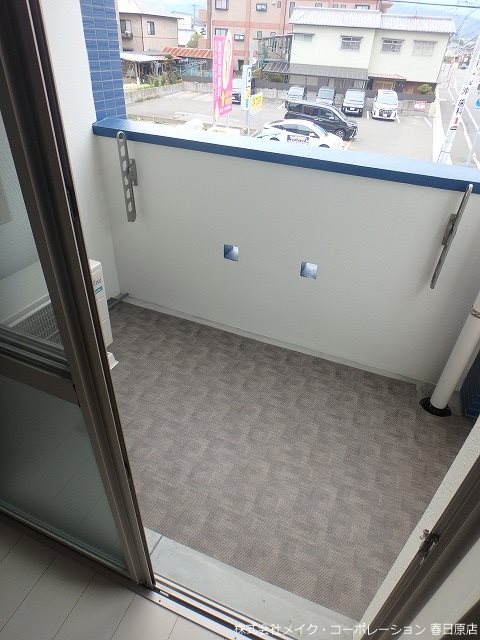 写真は同型タイプ LIFEFIELD警弥郷 ベランダ