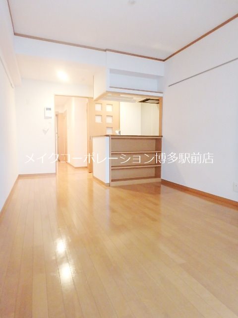 リビング ロイヤル渡辺通Ⅱ リビング