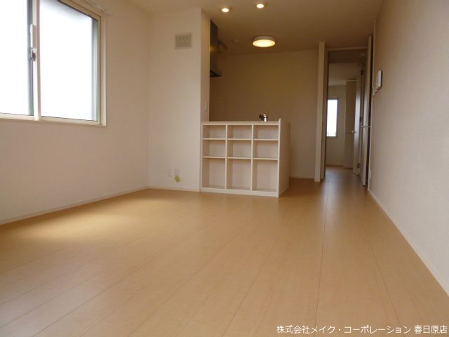 ロイヤルコート空港南 リビング