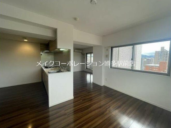 フリーディア平尾山荘通プレミアム リビング