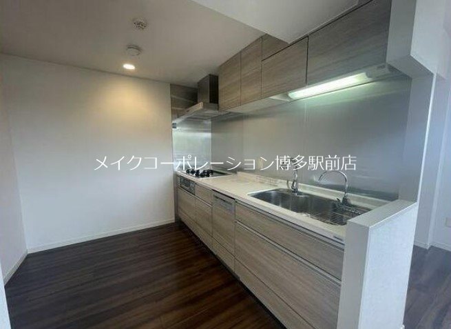 フリーディア平尾山荘通プレミアム キッチン