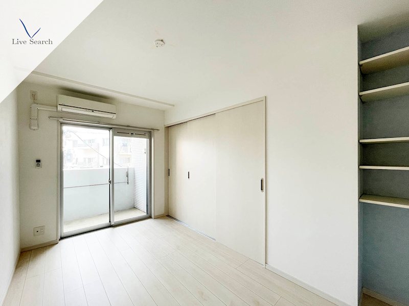 写真は同型タイプ リアンレガーロ井尻ステーションEAST館 リビング