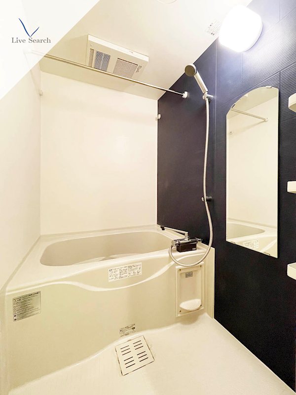 写真は同型タイプ リアンレガーロ井尻ステーションEAST館 風呂画像