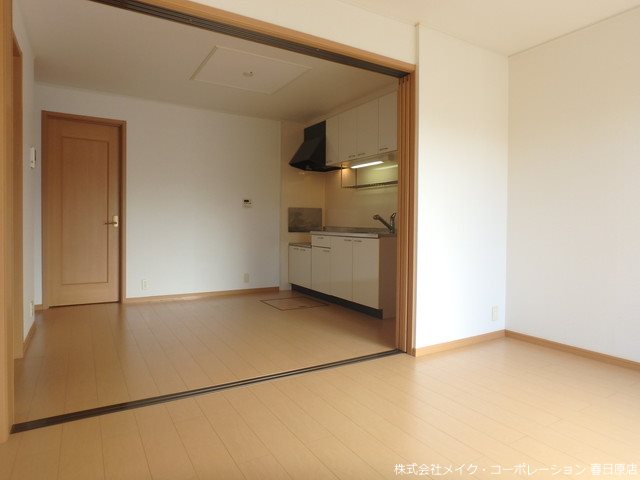 サンリットパーク春日 リビング