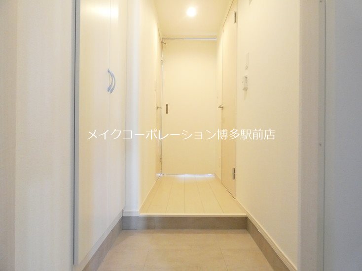 玄関 リブリ・アイリス諸岡 玄関