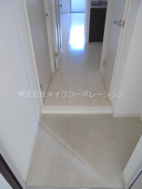 カーサビアンカ西公園 玄関