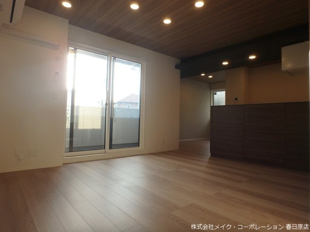 リビング トリシア諸岡 リビング