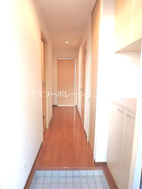 玄関 マーチン・ブランシェB棟~駐車場無料~ 玄関