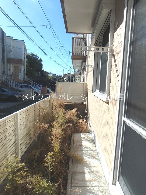 ベランダ マーチン・ブランシェB棟~駐車場無料~ ベランダ