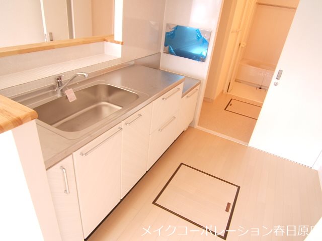 写真は同型タイプ ルネスボナール キッチン