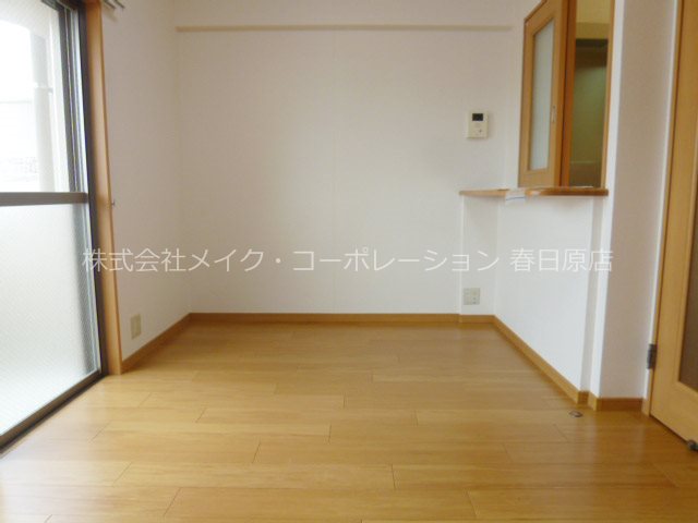 リバーサイド仲畑 リビング