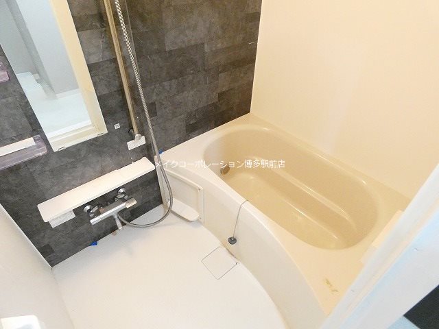内覧可能です♪ ホルツ博多駅前 風呂画像