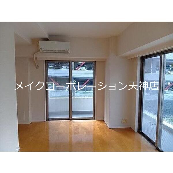 グランアルト天神タワー  ベランダ