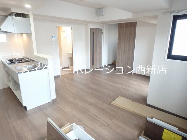 APエルテージ西新【13号タイプ】 リビング